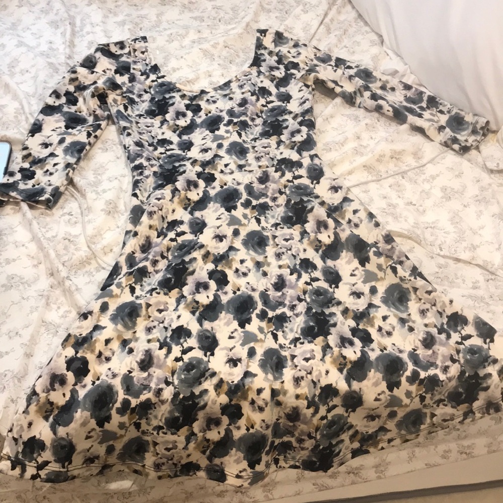 Lulus long sleeve floral dress